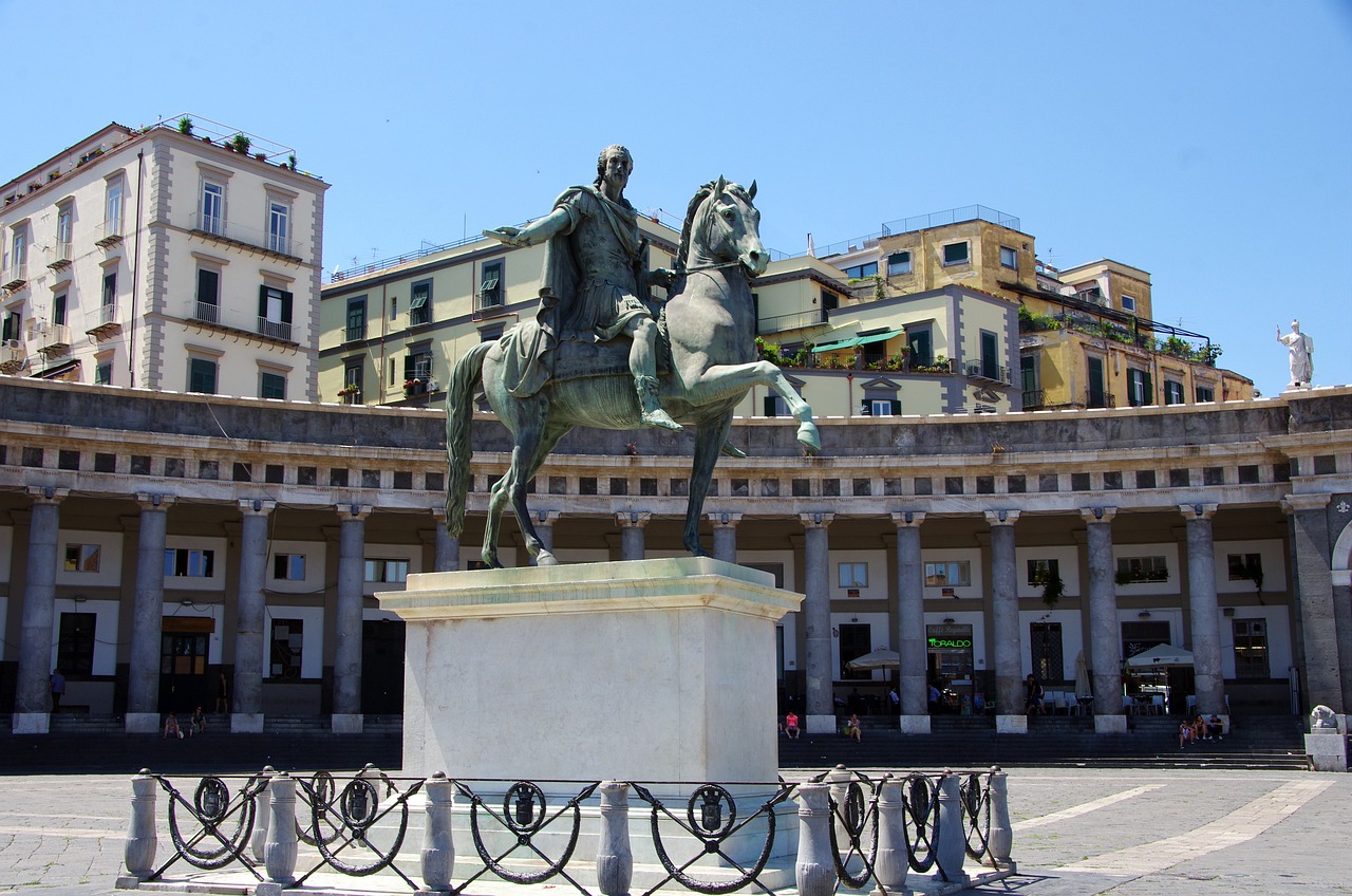 italy naples - Hizvo